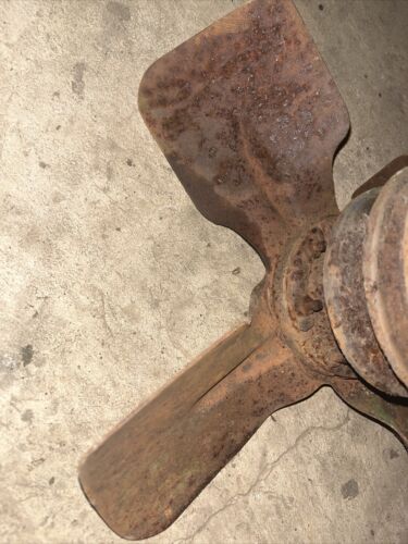 Farmall / IH Cub Tractor Front Fan Blade Assembly With Pulley