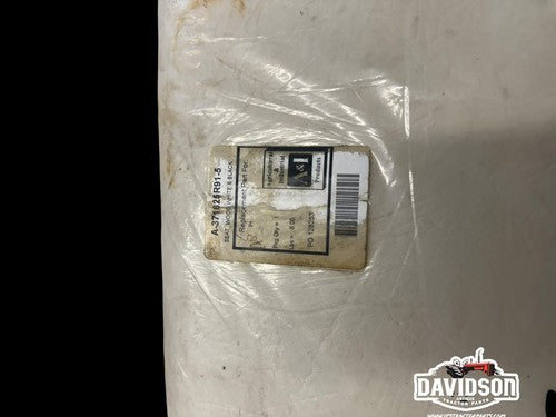 Seat Cushion - Vinyl White/Black fits International 460 560 706 806 371625R91