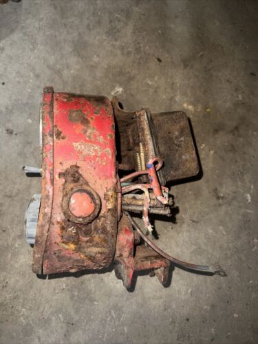 McCormick W9 WD9 Standard Wheetland Tractor Amp Box W/bracket Antique Tractor