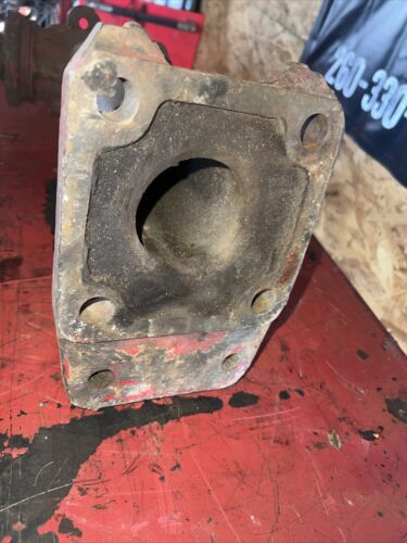 Farmall M Early SM Tractor front pedestal spindle shafts for hubs 6719DD