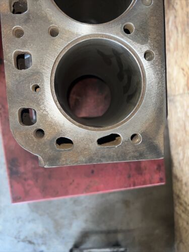 FARMALL SUPER H CYLINDER BLOCK 358067R1 C-169 Antique Tractor