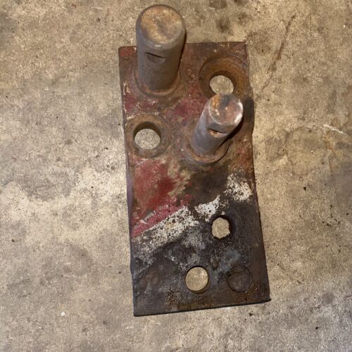IHC International Harvester 444 drawbar bracket