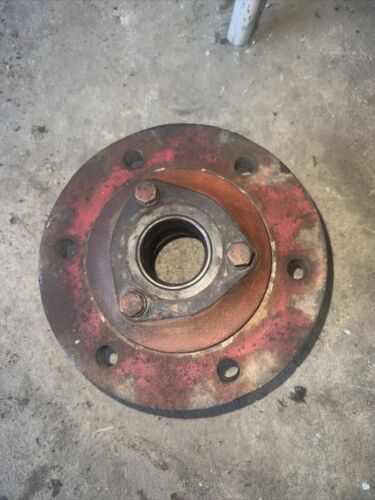 Farmall International Harvester 240 340 330 404 444 Front Axel Hub