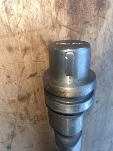 International D239 camshaft 544-574-584-595-684 - 3055046R2