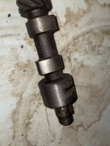 International Super M Camshaft W/O Gear 45955 D