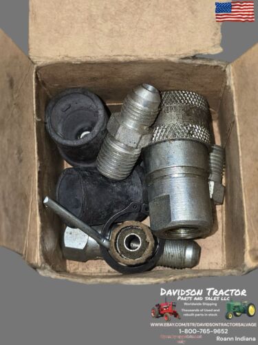 genuine John Deere Female Hydraulic Quick-Connect Coupler kit AM 31426 , (37982)