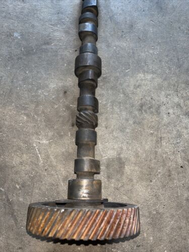 International 340 504 Camshaft 308391R1 W/ Pulley