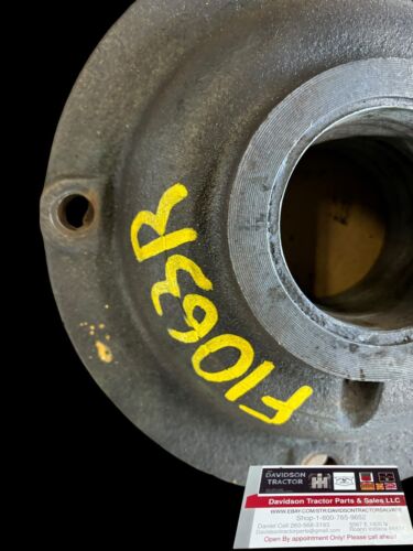 John Deere  F1063R RH Main Bearing w Bushing Housing G Tractor