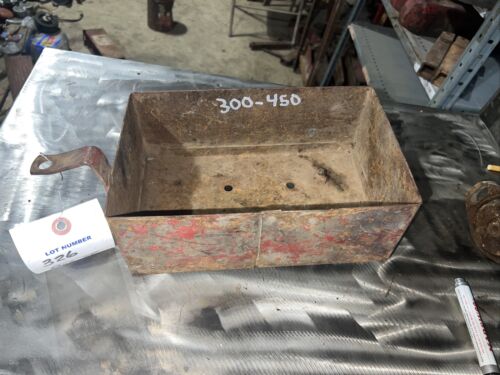IH Farmall INTERNATIONAL 300 350 400 450 TOOLBOX ON TOP OF TORQUE  GOOD SHAPE