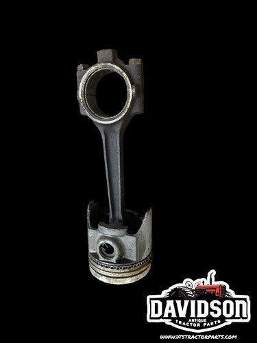 International 504 C-153 Gas Piston W/connecting Rod Antique Tractor