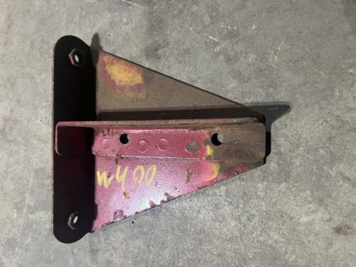 IHC International W400 Mounting bracket Antique Tractor