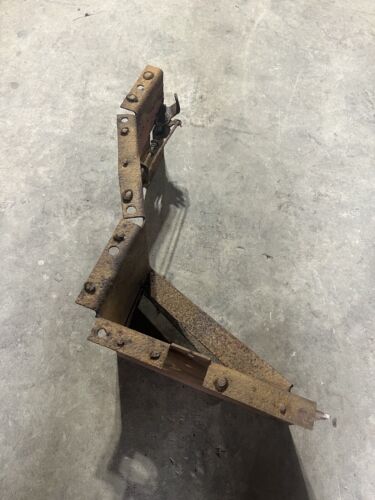 IHC Mcormick WD9 RIGHT foot platform W9 Diesel International Antique tractor