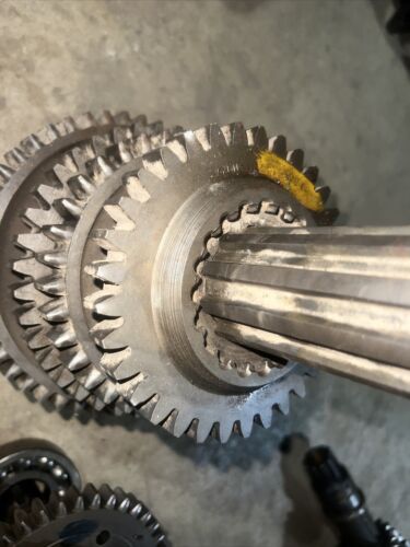 McCormick W6 WD6 Farmall Transmission/Pinion Shaft And Gear Assembly 57271-DC