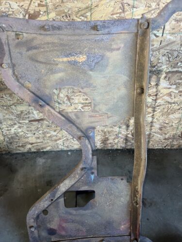 McCormick W9 WD9 Floor platform fender Mount Antique Tractor