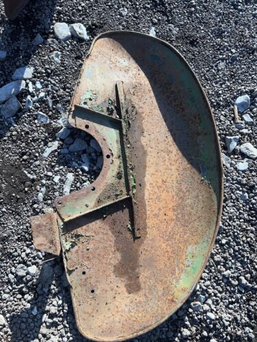 USED JOHN DEERE LA TRACTOR RH FENDER AL2772R