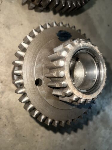 McCormick W6 WD6 Farmall Transmission/Pinion Shaft And Gear Assembly 57271-DC