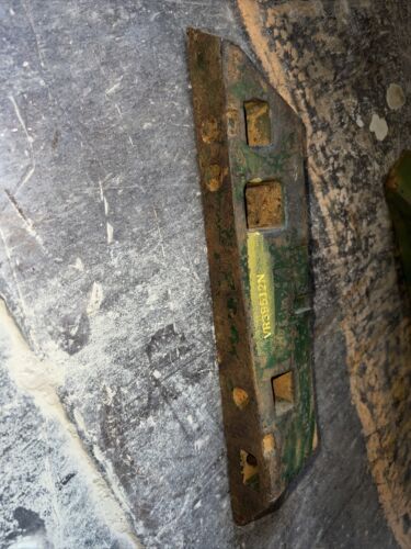John Deere R39512R VR39512N Right Sway Block