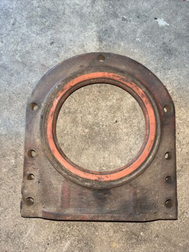 Farmall International 364 384 B275 B414 424 444 Rear Main Seal Housing 708904R1