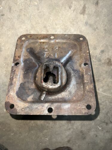 Farmall Cub IH RC tractor ORIGINAL transmission gear shifter cover
