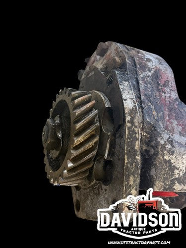 Farmall IH 300 350 tractor Good hydraulic pump assembly w/ drive gear