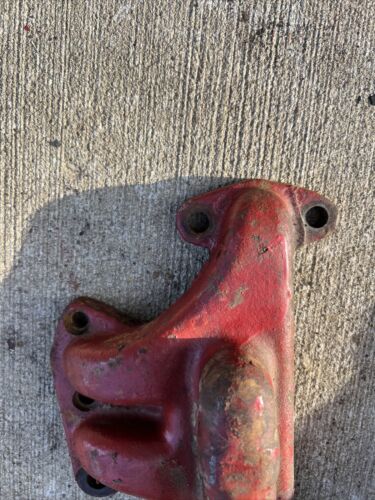 IH Farmall Manifold 279160R1 oil cooler
