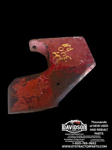 FARMALL 300 340 350 UTILITY. FRONT BOLSTER SUPPORT BRACKET Right SIDE 362381R1