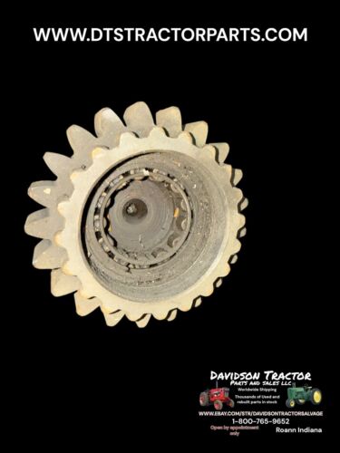 JOHN DEERE 70 TRANSMISSION DRIVESHAFT GEAR F2366R AF2351R