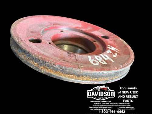 International 574 D239 Engine Crankshaft Pulley  3138838R2 Antique Tractor