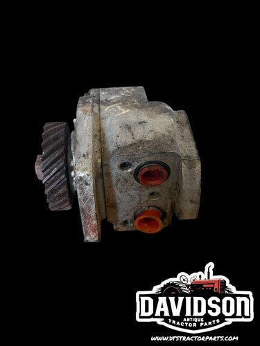 Farmall IH 300 350 tractor Good hydraulic pump assembly w/ drive gear