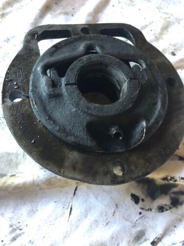 1946 John Deere A Tractor JD main engine crankshaft bearing mount holder A2885R