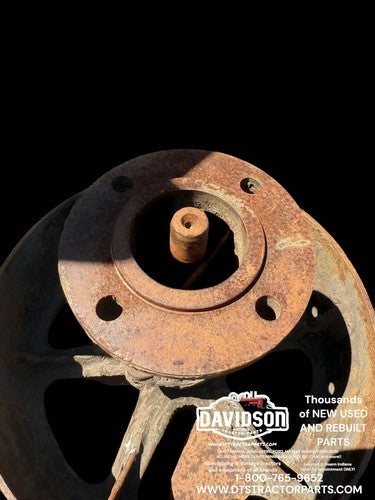 McCormick Farmall F20 IH Tractor NICE  flat belt pulley w/ drive