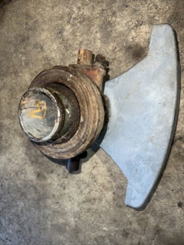 McCormick W6 WD6 Throwout Clutch Carrier Sleeve 8195-D 6759-D