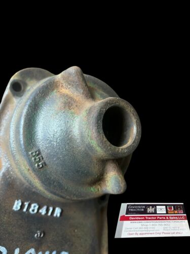 John Deere B Tractor B1841R Crankcase Cover Breather Casting