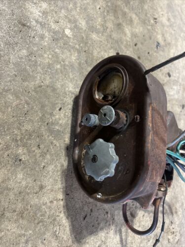 McCormick W9 WD9 Standard Wheetland Tractor Amp Box W/bracket Antique Tractor
