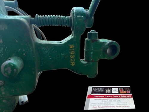 JOHN DEERE B DASH AND STEERING SUPPORT B1932R   CAST IRON DASH