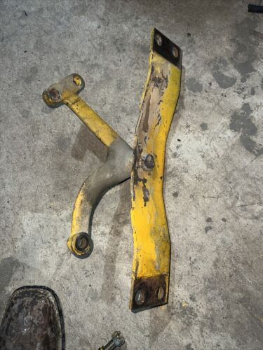 IH Cub Cadet 154 Low Boy Tie Rod Control Bracket Steering Arm LoBoy 184 185