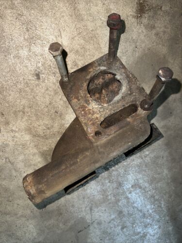 ELBOW THERMOSTAT MOUNTING 601549C1 International 806 Farmall