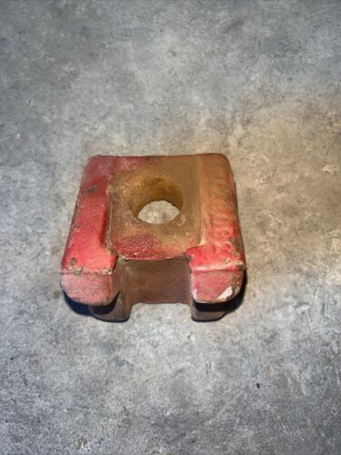 380871R1 Rim clamp IH 1066 antique tractor