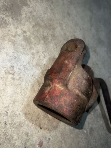 Good Used 3072422R1 HOUSING Case parts 380B, 885, 674, 784, 785, 884, 27
