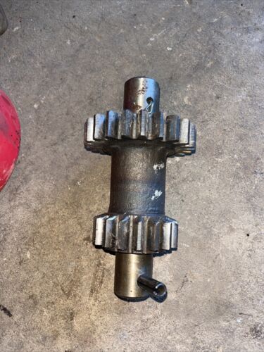 IH 340 Row Crop idler/reverser Gears and shaft