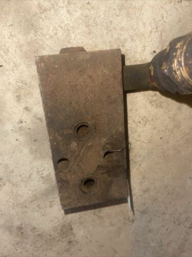 Farmall 400 450 tractor IH front hydraulic line valve port block
