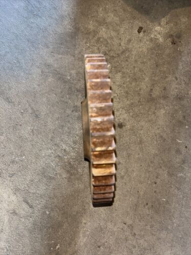International 1566 1586  2nd Gear Driving Bottom, 41 Teeth, 25 Splines 68045C1