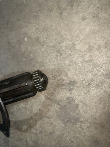 57270-DA IHC Farmall M Main Transmission Shaft/Pinion Antique Tractor