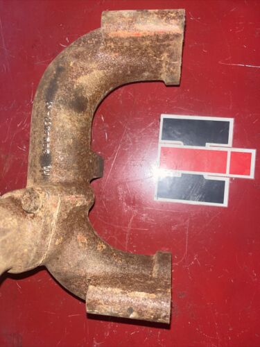 IH 444 B-414 Diesel air intake Manifold