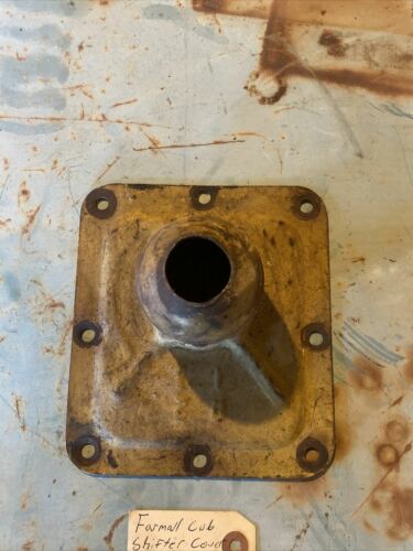 Farmall Cub IH RC tractor ORIGINAL transmission gear shifter cover