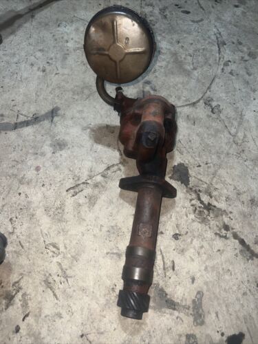 FARMALL 300 ENGINE OIL PUMP Antique Tractor
