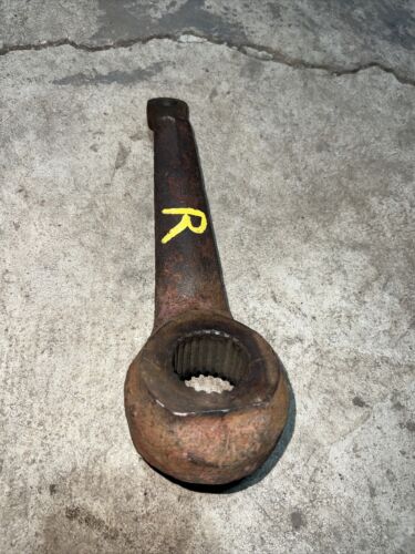 IH FARMALL 300 UTILITY, 350 UTILITY RIGHT FRONT SPINDLE ARM  (1451)