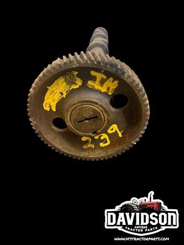 International IH 544 3514 Tractor Camshaft D239