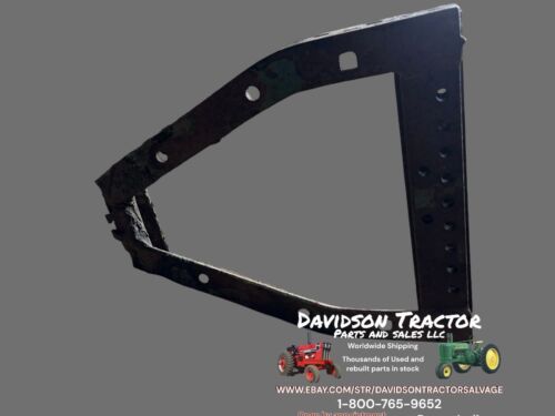 John Deere Styled  B Drawbar Frame Antique Tractor