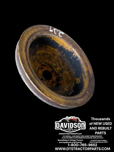 International 574 674 2500 A,B TD8E 125 E D239 Fan Pulley Antique Tractor